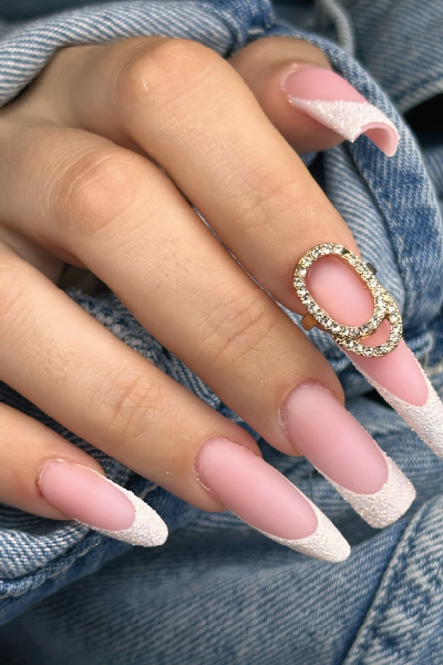 French manicure rosa nude mate com pontas em sugar effect